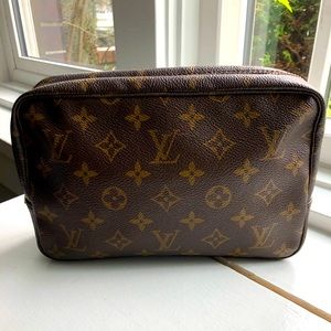 LOUIS VUITTON MONOGRAM CANVAS TROUSSE 23 TOILETRY BAG